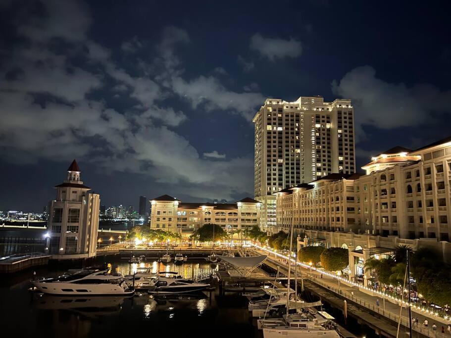 2Beds Seaview Straits Quay Comes With Carpark And Hothub Bagan Jermal Exterior photo