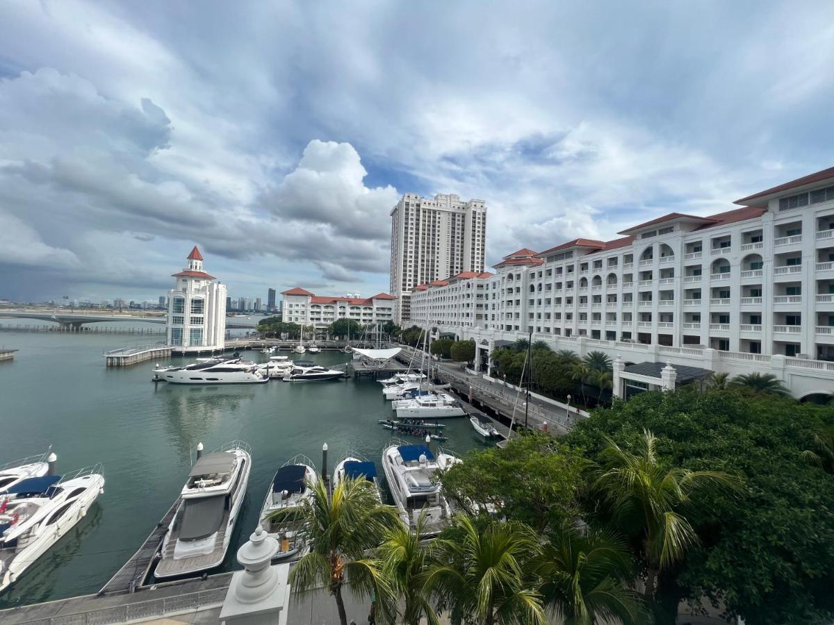 2Beds Seaview Straits Quay Comes With Carpark And Hothub Bagan Jermal Exterior photo