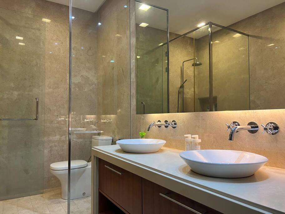 2Beds Seaview Straits Quay Comes With Carpark And Hothub Bagan Jermal Exterior photo