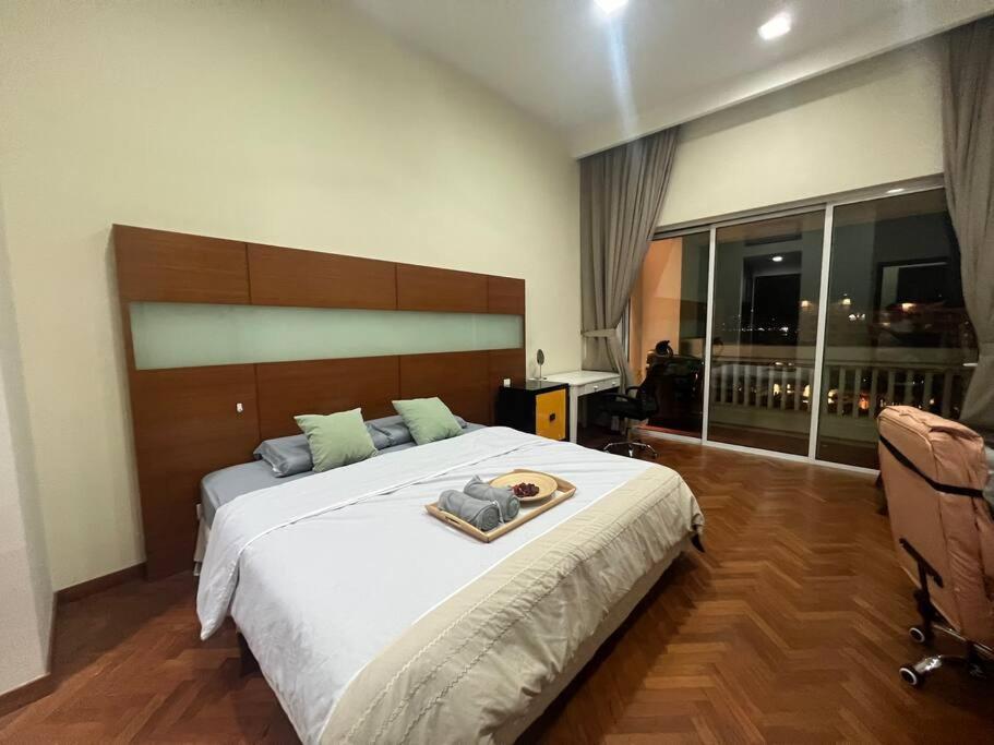 2Beds Seaview Straits Quay Comes With Carpark And Hothub Bagan Jermal Exterior photo
